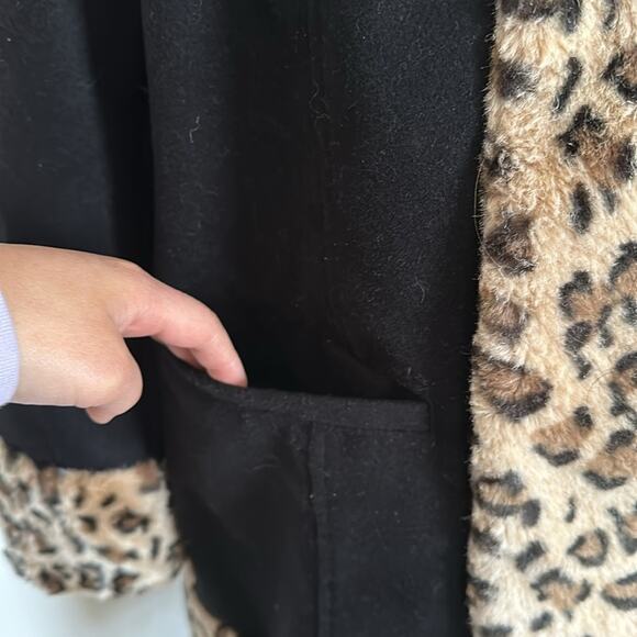 International Details | Faux Animal Print Fur Lined Coat Size M - Picture 2 of 10